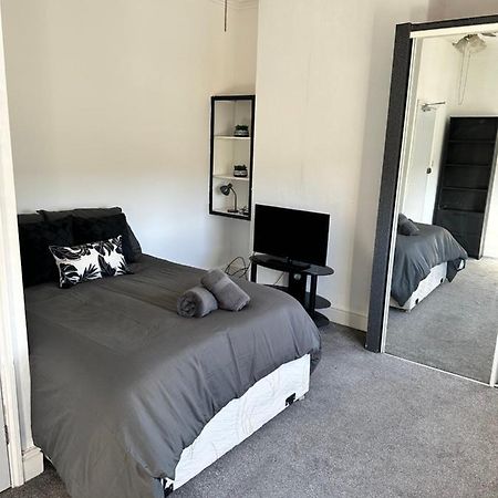 Tiye Estates Short Stay Stoke-on-Trent Buitenkant foto