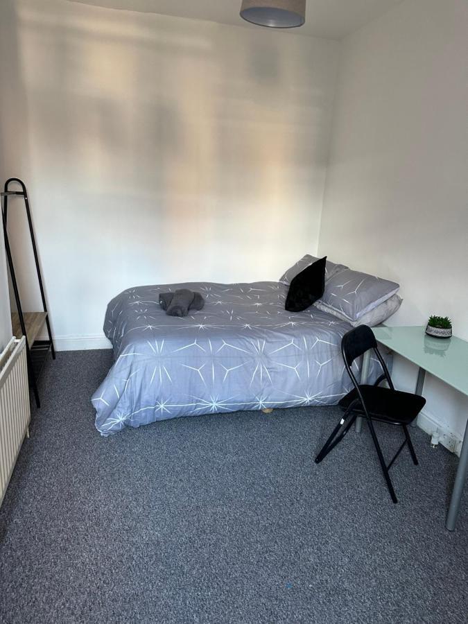 Tiye Estates Short Stay Stoke-on-Trent Buitenkant foto