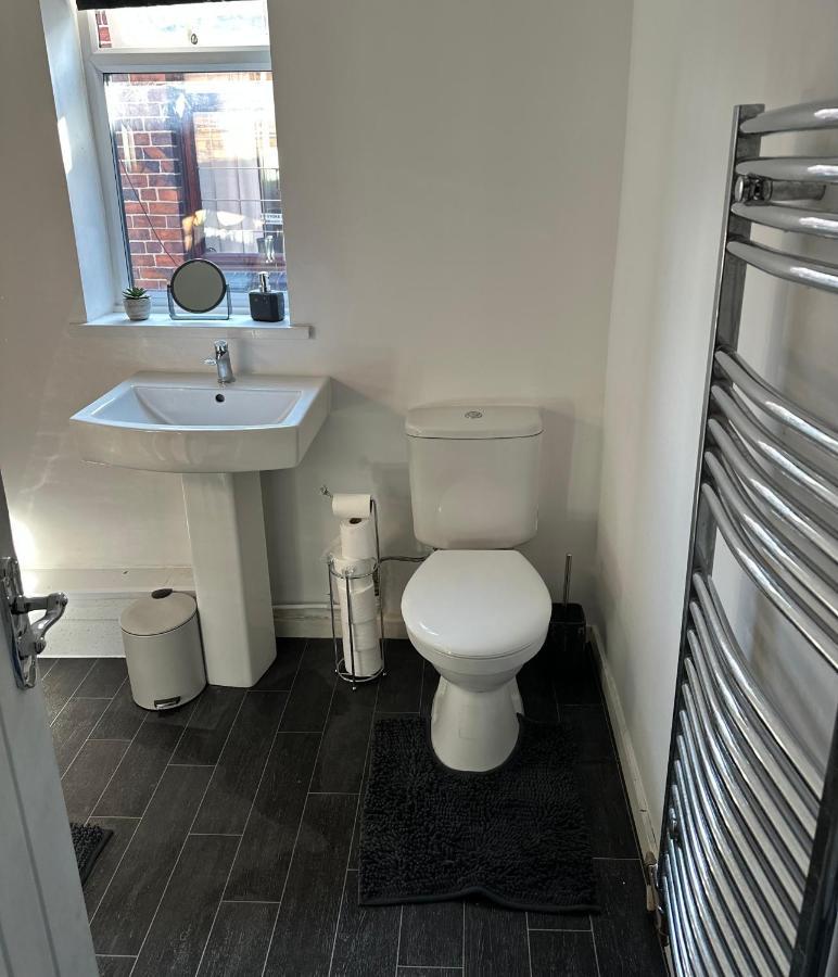 Tiye Estates Short Stay Stoke-on-Trent Buitenkant foto