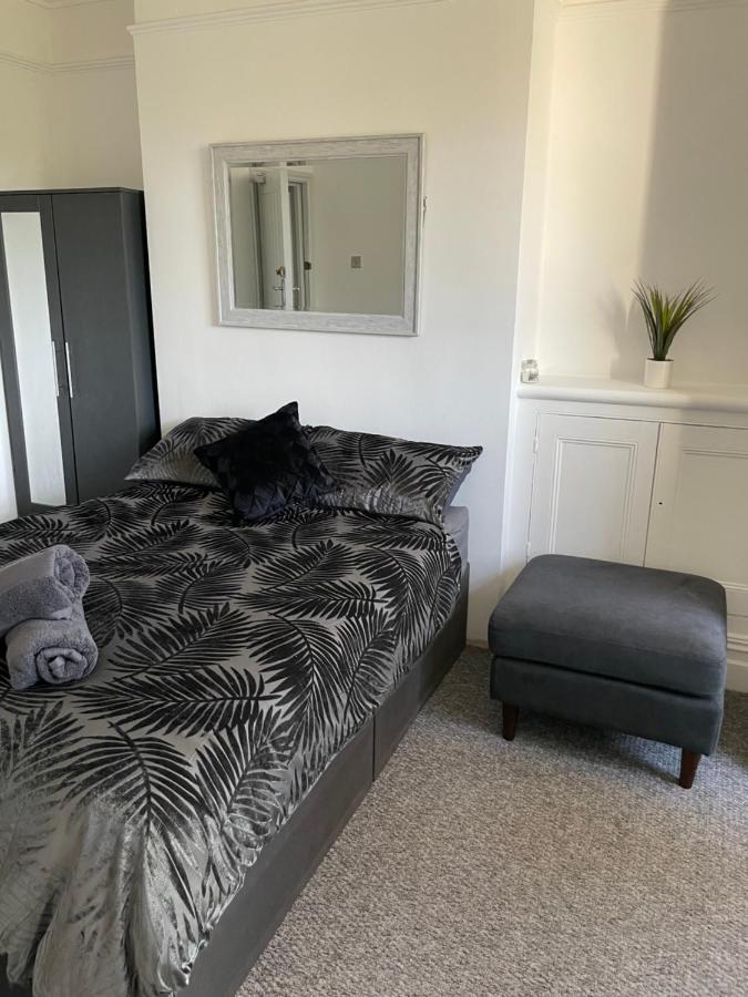 Tiye Estates Short Stay Stoke-on-Trent Buitenkant foto